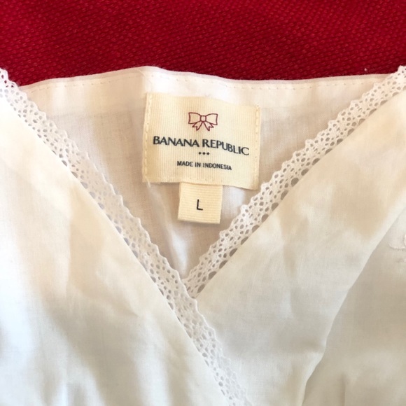 Spaghetti straps blouse white with embroidered. - Picture 3 of 4